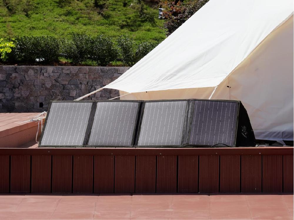 Vente Unique Panneau Solaire Pliable 220 W - L260 X L61 Cm - HELIOSER