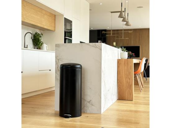 vente unique Poubelle de cuisine à pédale URBAN Noir Acier inoxydable 30 L