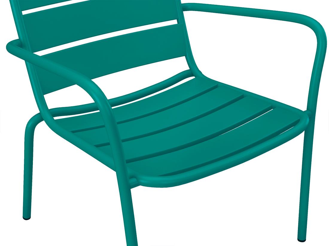 Vente Unique Salon De Jardin En Métal - 2 Fauteuils Bas Empilables Et Une Table D'appoint Ronde - Bleu Canard - MIRMANDE De MYLIA
