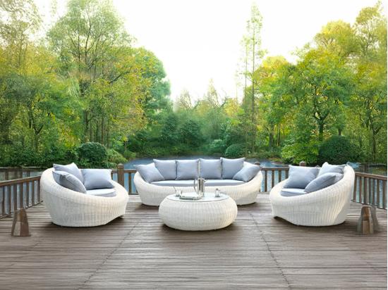 vente unique Salon de jardin en résine tressée ivoire : canapé 2 fauteuils et table basse - WHITEHEAVEN de MYLIA
