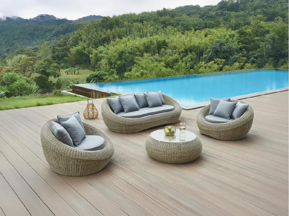 vente unique Salon de jardin en résine tressée naturel foncé : canapé 2 fauteuils et table basse - WHITEHEAVEN de MYLIA