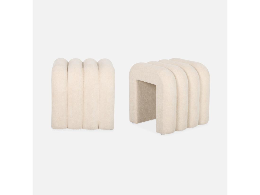 vente unique Set de 2 poufs contemporains en tissu beige