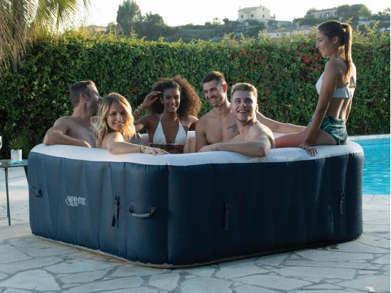 Vente Unique Spa Gonflable Champion Carré Bulles 6 Places - Infinite Spa