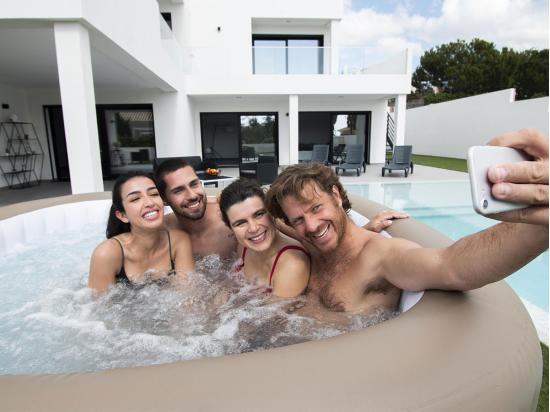 Vente Unique Spa Gonflable Lay-Z-Spa Palma Carré Hydrojet Pro 5/7 Places - Bestway