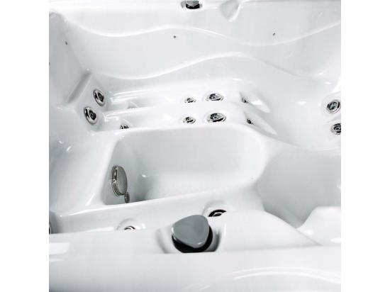 Vente Unique Spa Rigide Cuve Acrylique Et Châssis Bois ML300 (3 Places Dont 2 Allongées)