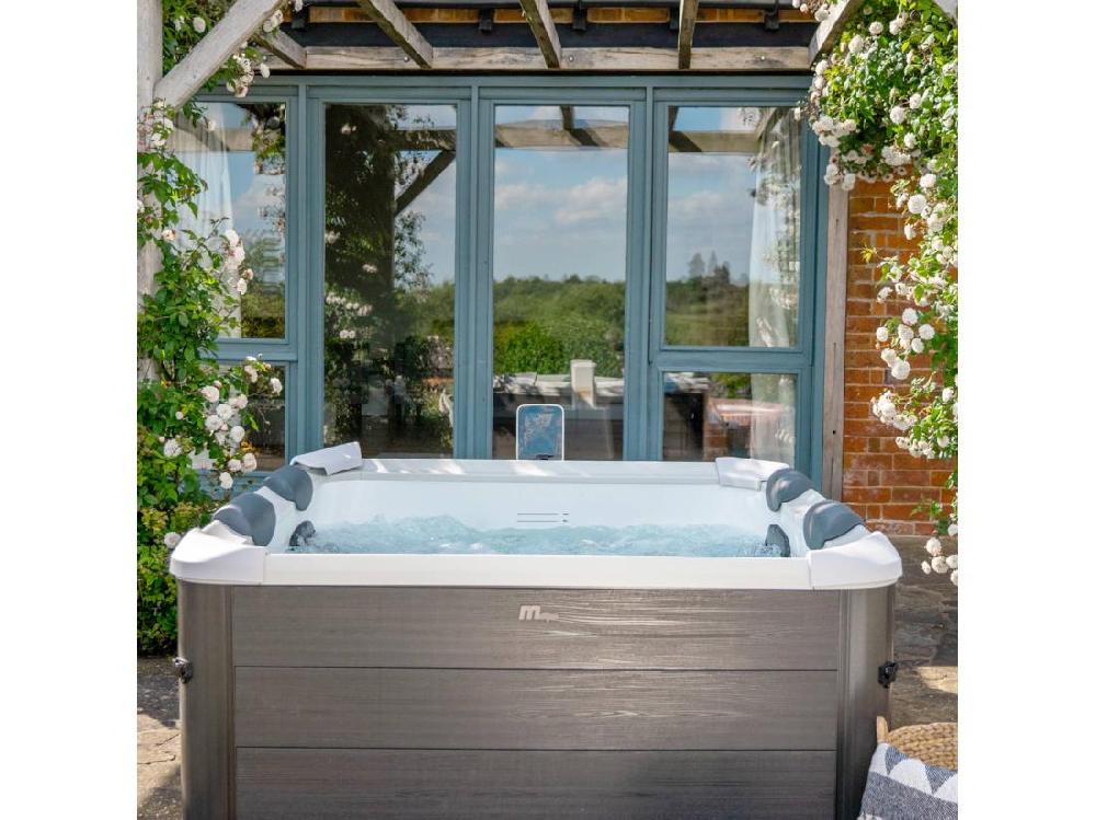 Vente Unique SPA Rigide OSLO MSPA 6 Personnes Gris. 4 Coussins. Bâche Incluse. Hydromassages Système