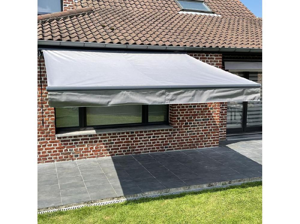 Vente Unique Store Banne SAULE 3 5 × 3m Avec Semi-coffre - Toile Grise Et Structure Grise - HAPPY GARDEN