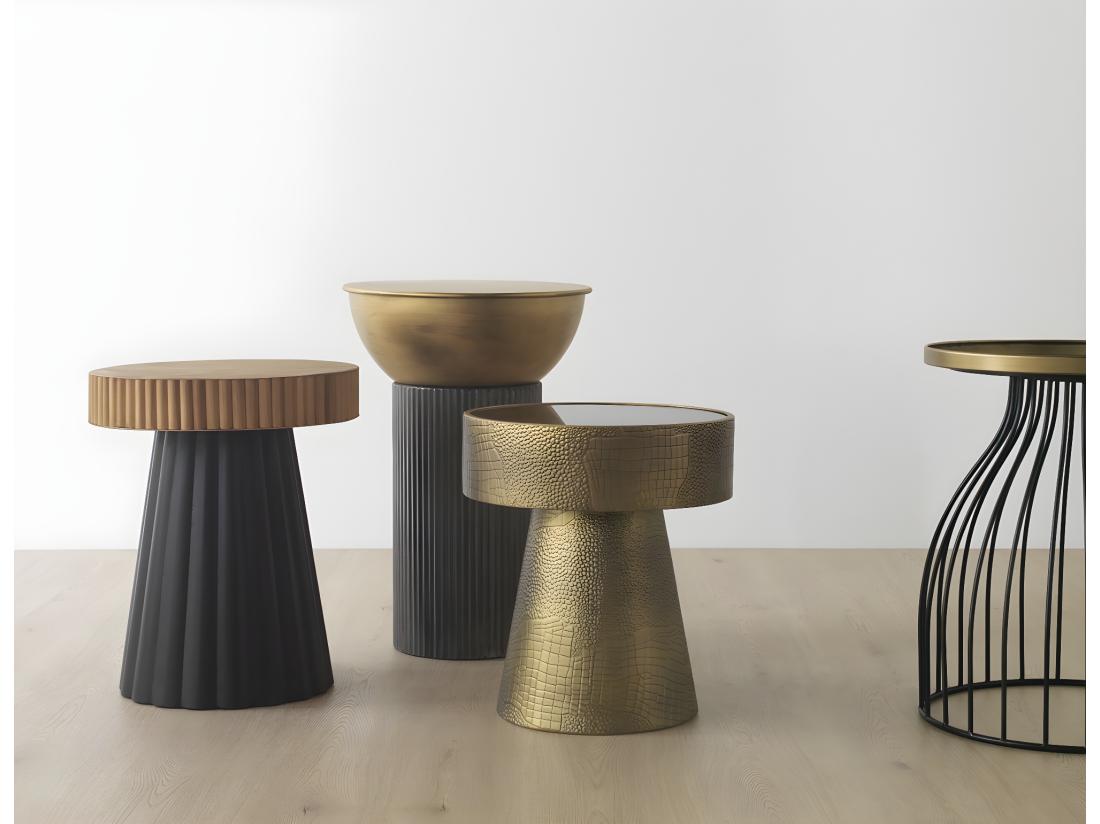 vente unique Table d'appoint en métal doré et verre noir