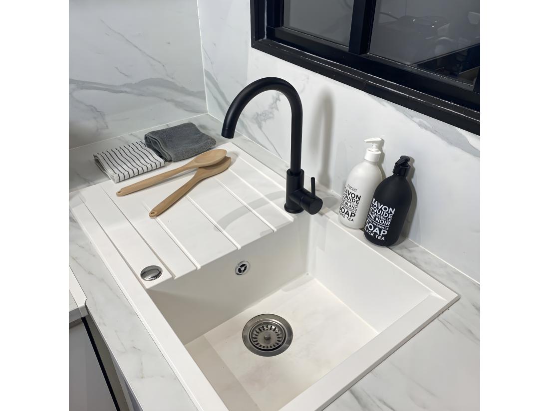 Vente Unique Kiwo Mitigeur évier Noir - Essebagno