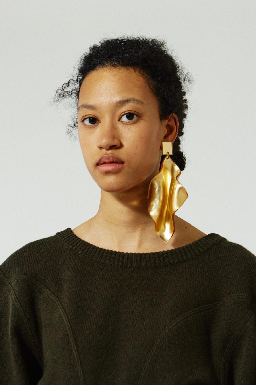 veronique leroy Boucle d’oreille ondulée