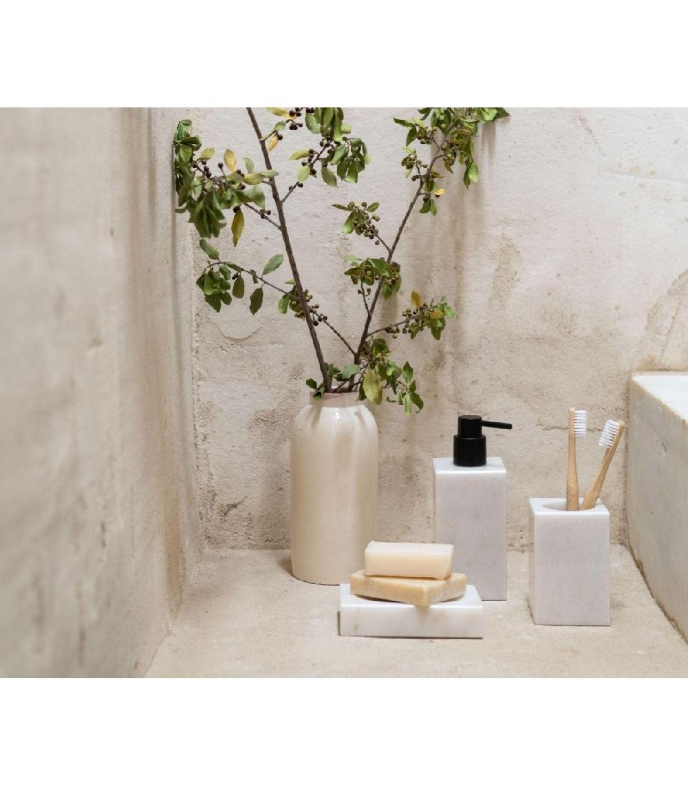 Wadiga Distributeur De Savon En Marbre Blanc Et Bec Verseur Noir