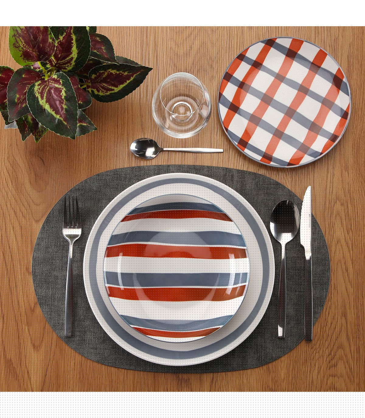 Wadiga Service De 18 Assiettes En Porcelaine : Plates Creuses Et à Dessert