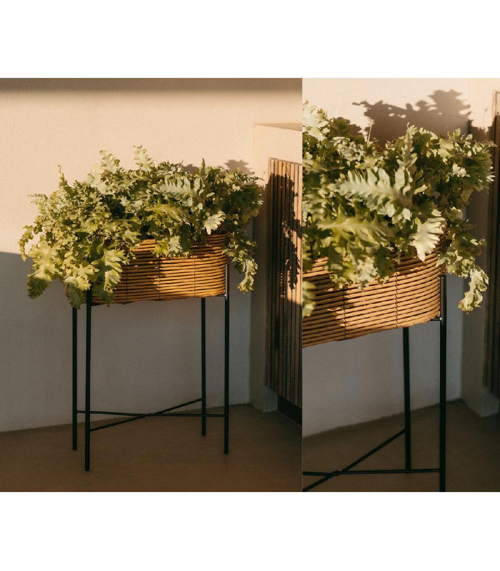 Wadiga Support Pot Plante En Rotin Synthétique Et Métal Noir - 49x20x66cm