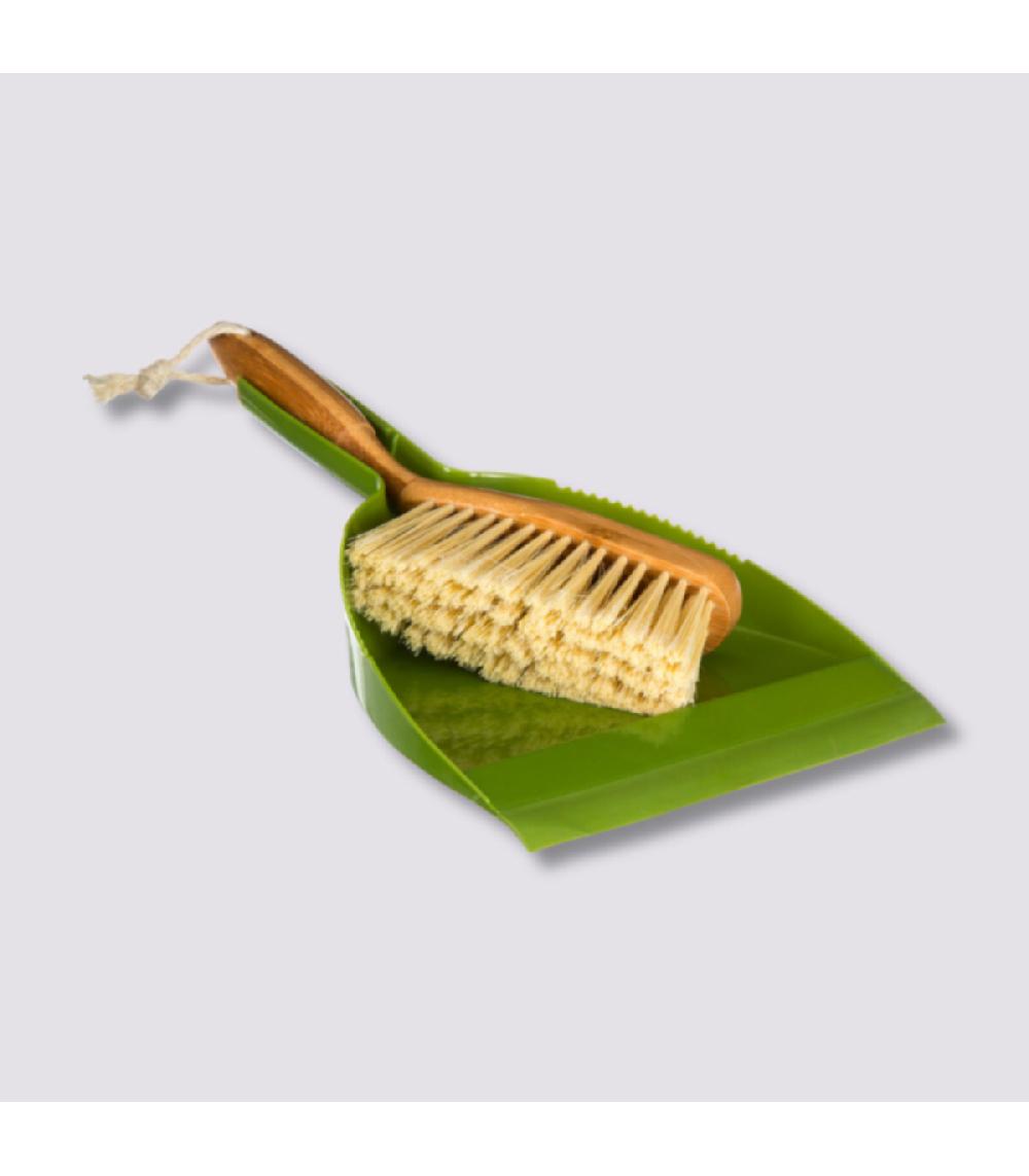 Wadiga Pelle Verte Et Balayette Bambou Design