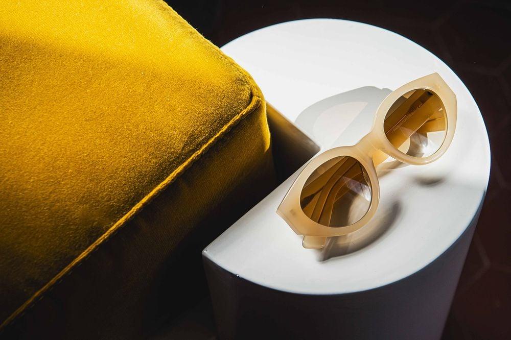 waiting for the sun Fred E24 Fred / Sable / Brown Gradient Lens