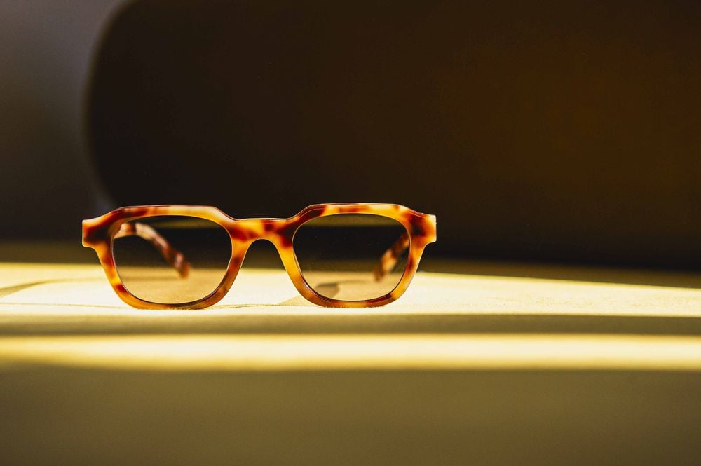 waiting for the sun Julia E17 Julia / Havana Blond / Green Lens