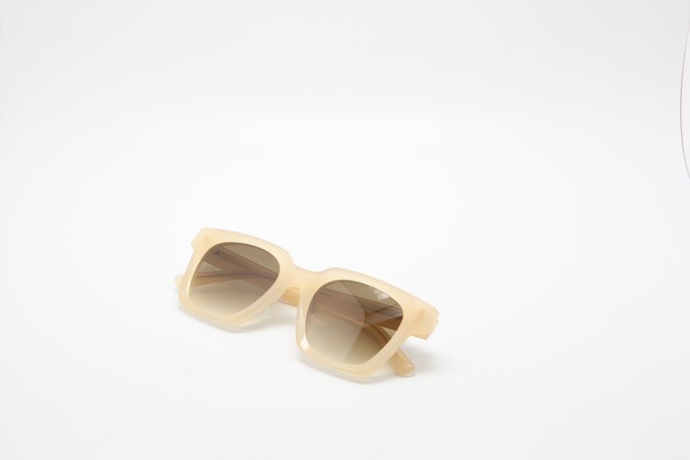 Waiting For The Sun Myn E24 Myn / Sable / Brown Gradient Lens