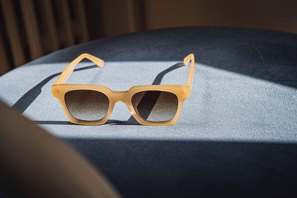 waiting for the sun Myn E24 Myn / Sable / Brown Gradient Lens