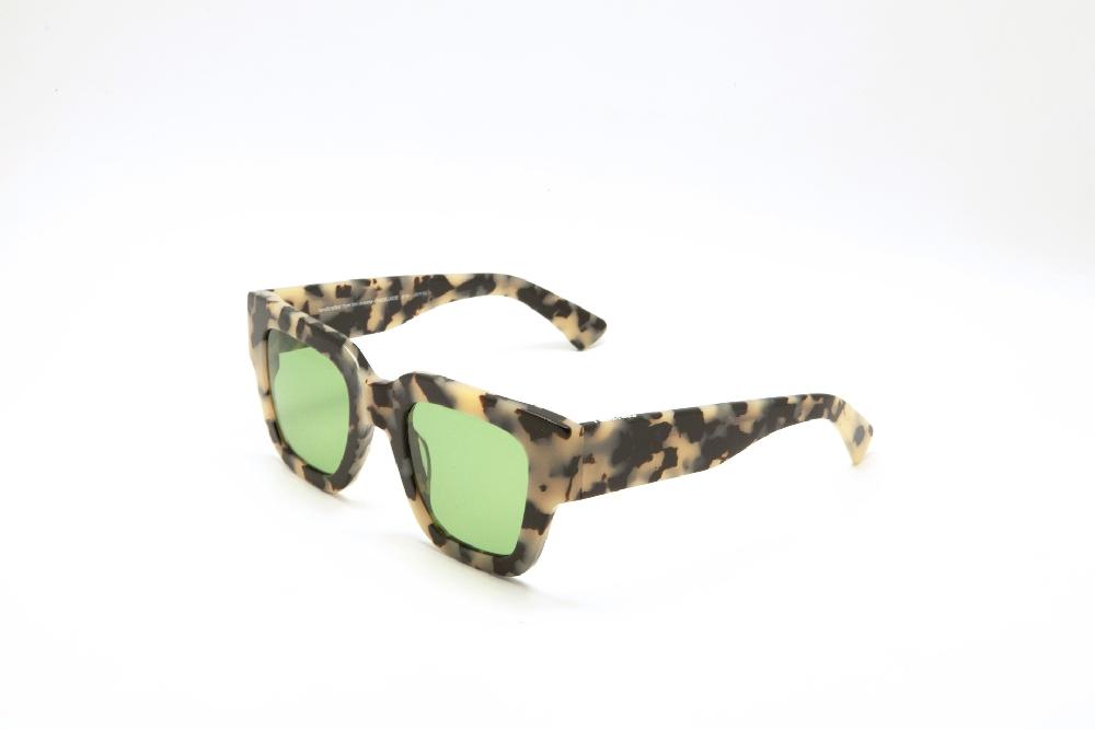 waiting for the sun Radelaide / Tokyo Noir / Green Lens RadelaideE19