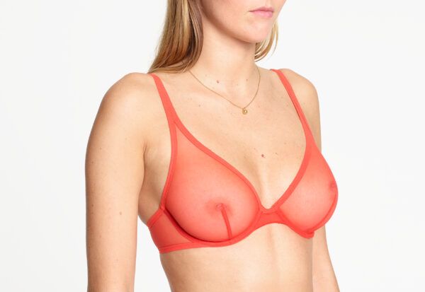 yasmine eslami Jeanne soutien-gorge plongeant Sunset