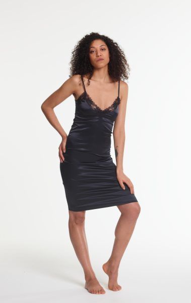 yasmine eslami Annabelle nuisette en satin noire