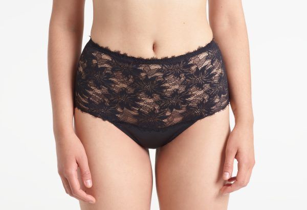 yasmine eslami Annabelle Shorty haut noir