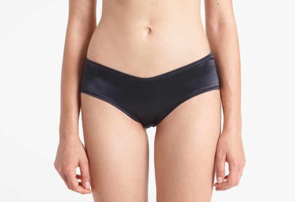 yasmine eslami Annabelle shorty satin noir