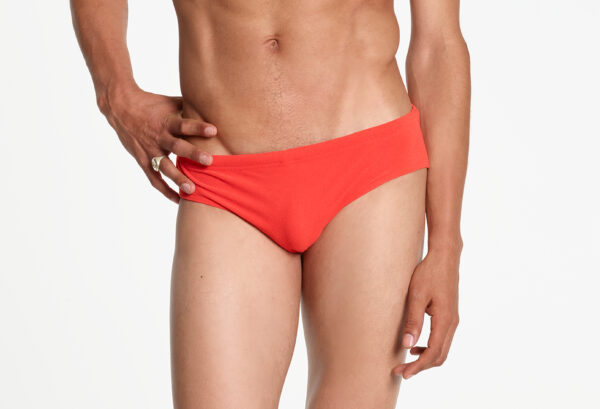 yasmine eslami Etienne slip de bain Capri