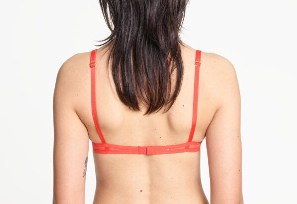 Yasmine Eslami Jeanne Soutien-gorge Moulé Sunset