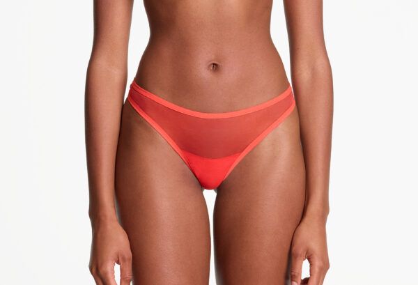 yasmine eslami Jeanne string Sunset