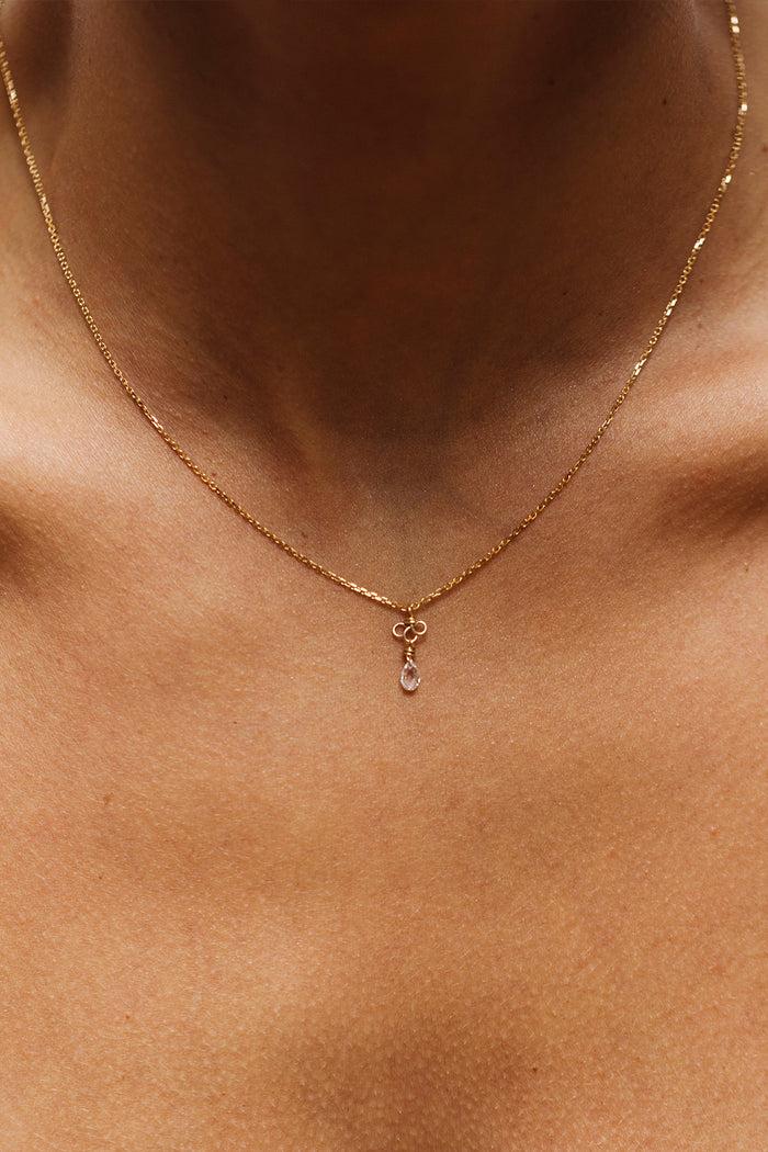 Yay Paris Elisa Short Pendant Necklace - 750‰ Gold White Diamond