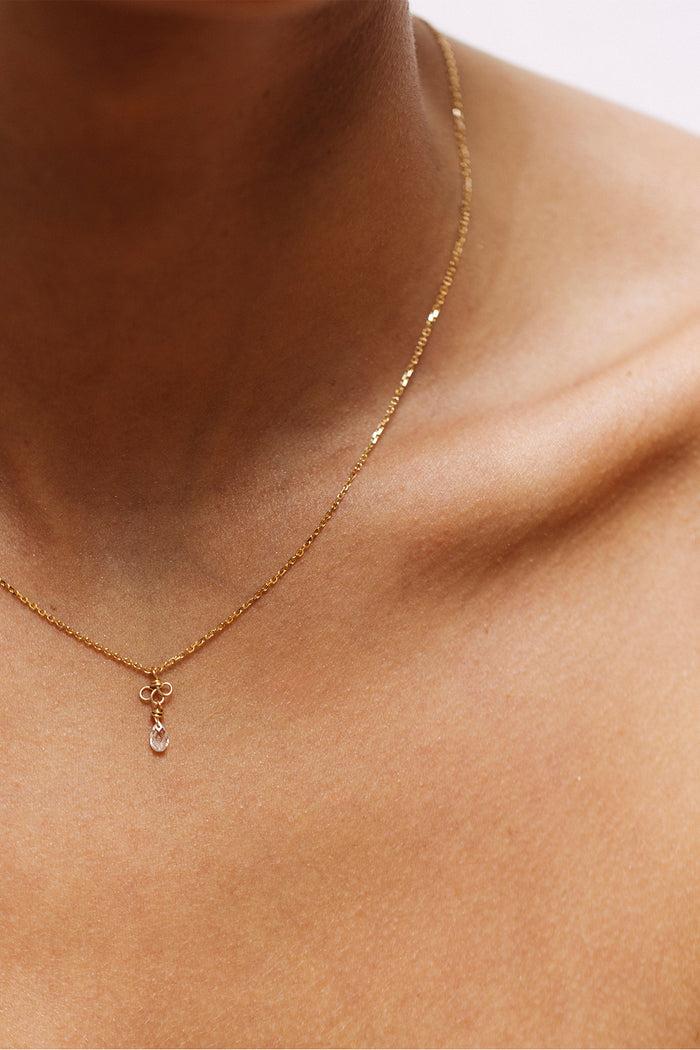 Yay Paris Elisa Short Pendant Necklace - 750‰ Gold White Diamond