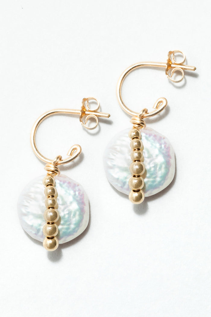 yay paris Cauri hoop earrings - Cultured pearl
