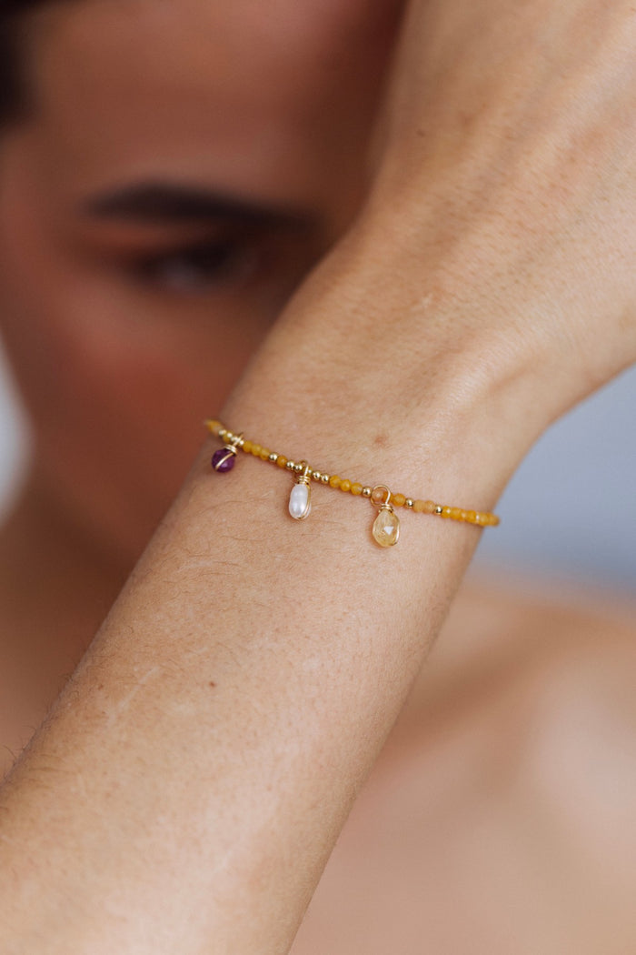 Yay Paris Queen Bracelet Set + 3 Collectibles