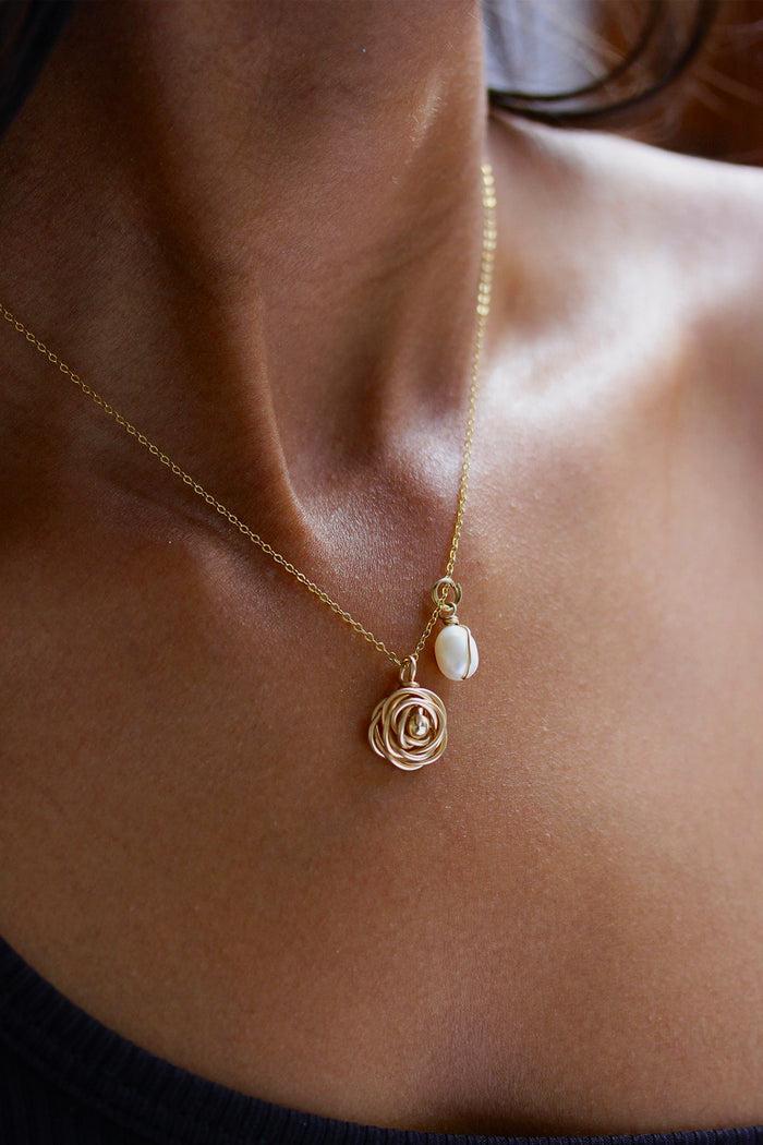 yay paris Rosa Box - Cultured Pearl