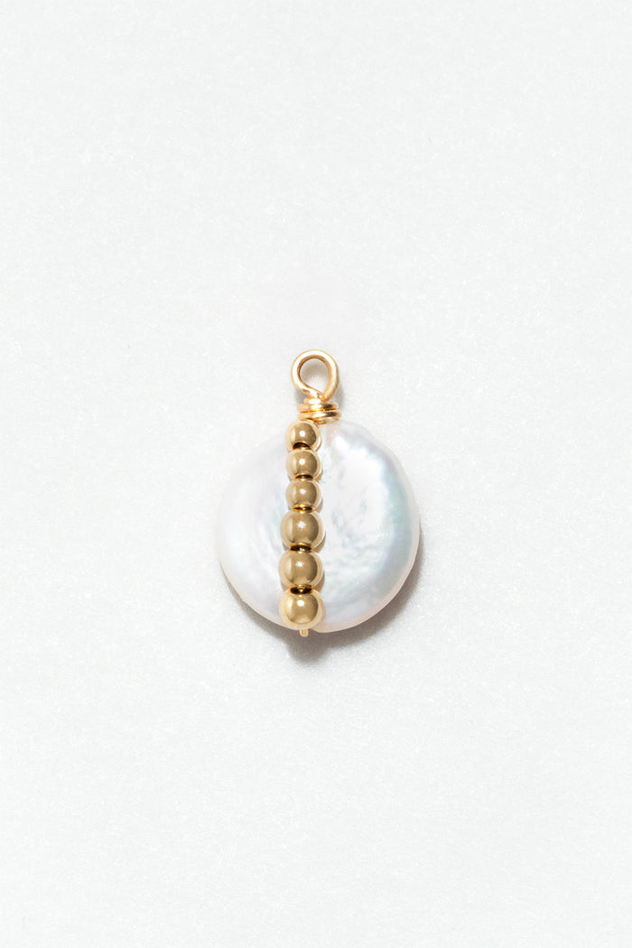 yay paris Small Cauri pendant - Cultured pearl