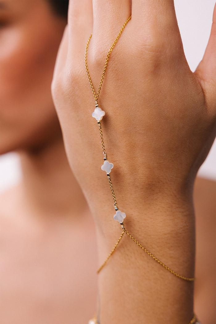 Yay Paris Swan Hand Jewel - Mother Of Pearl
