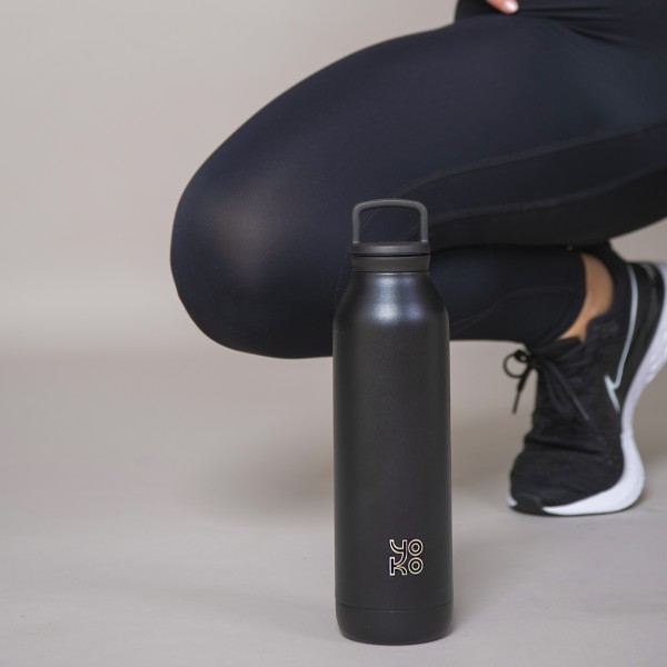 Yoko Design Bouteille 500 Ml Isotherme Avec Infuseur Noire