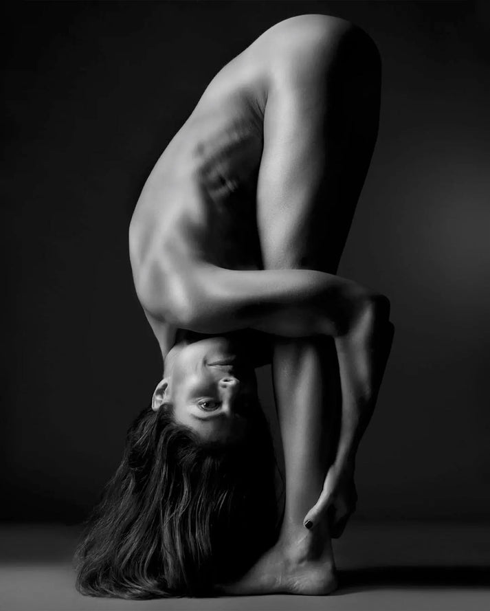 Yuj Paris Livre D'art YOGASM Par Anka D'après L'idée D'Hélène - YUJ Paris