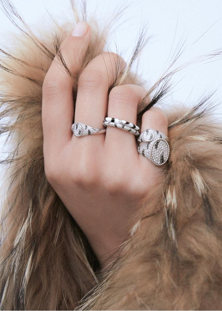 Yvonne Léon Alliance Mini Torsade Email Zèbre Or Blanc