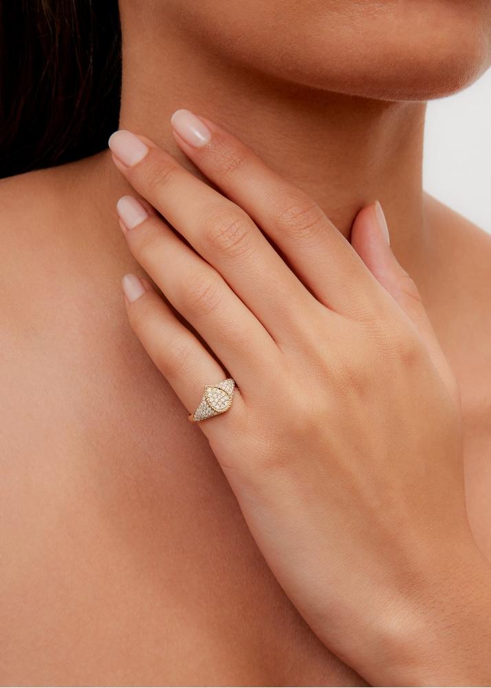 Yvonne Léon Baby Chevalière Poire Full Diamants Or Jaune