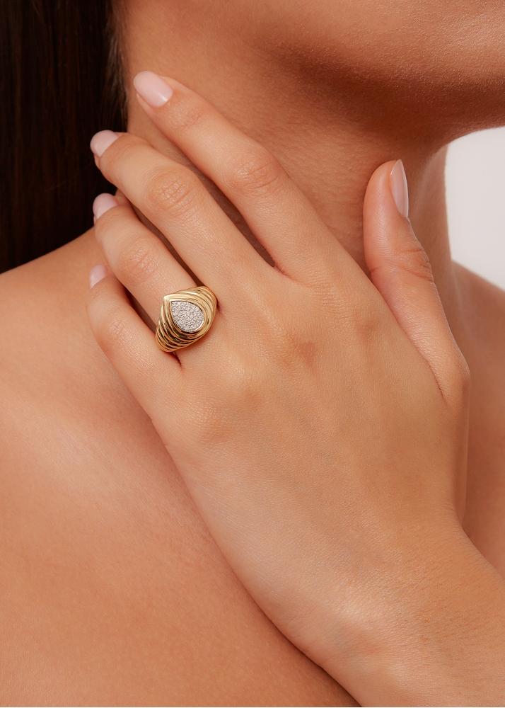 Yvonne Léon Bague Berlingot Poire Diamants Or Jaune