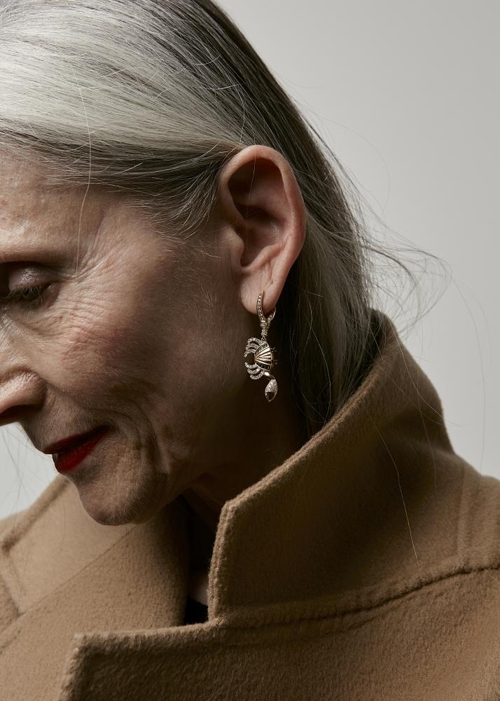 Yvonne Léon Boucle D'oreille Crabe Tsavorites Or Jaune