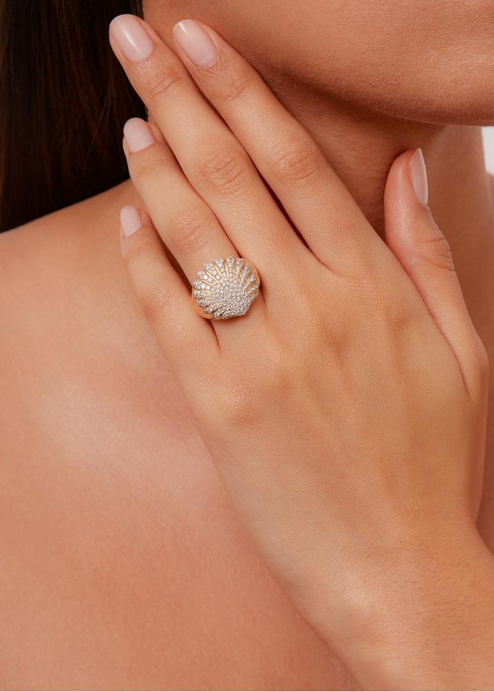 Yvonne Léon Chevalière Coquillage Diamants Or Jaune