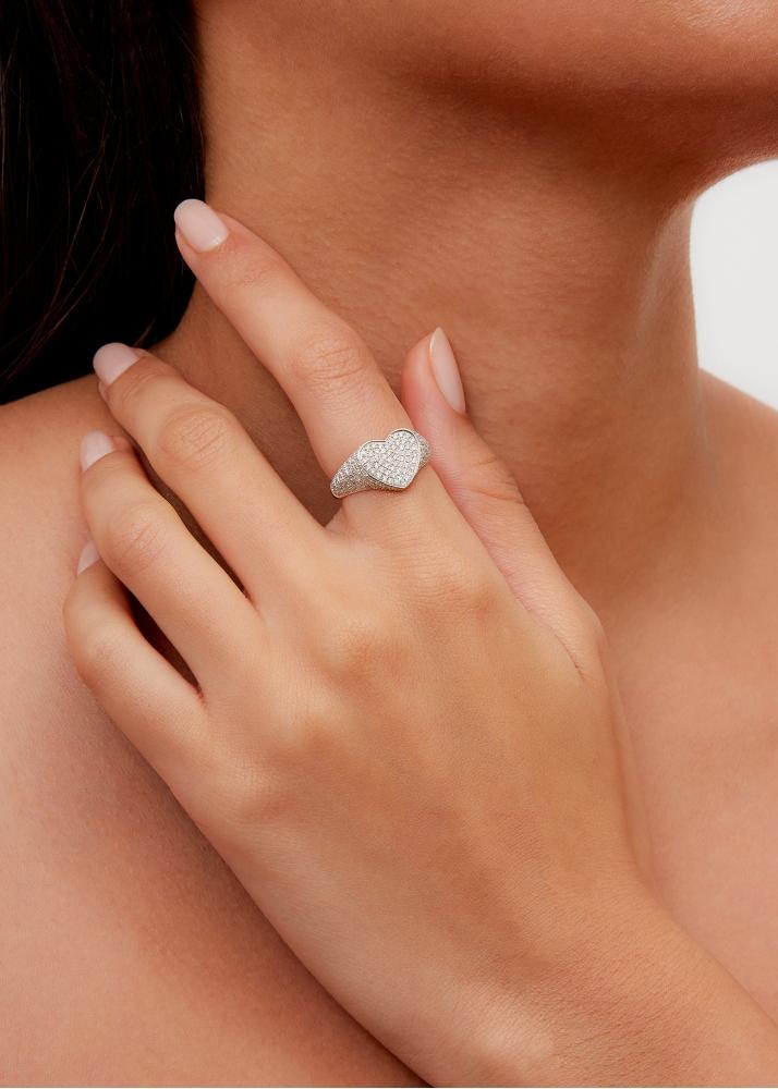 Yvonne Léon Chevalière Mini Coeur Diamants Or Blanc
