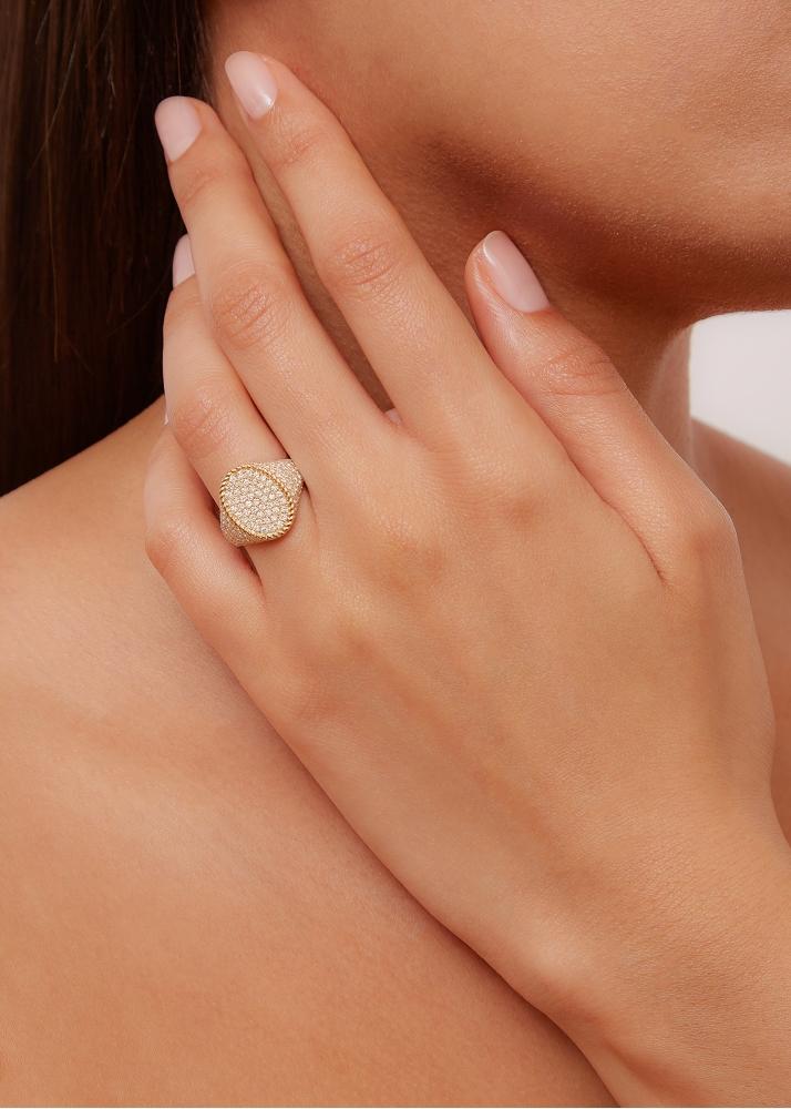 Yvonne Léon Chevalière Ovale Full Diamants Or Jaune