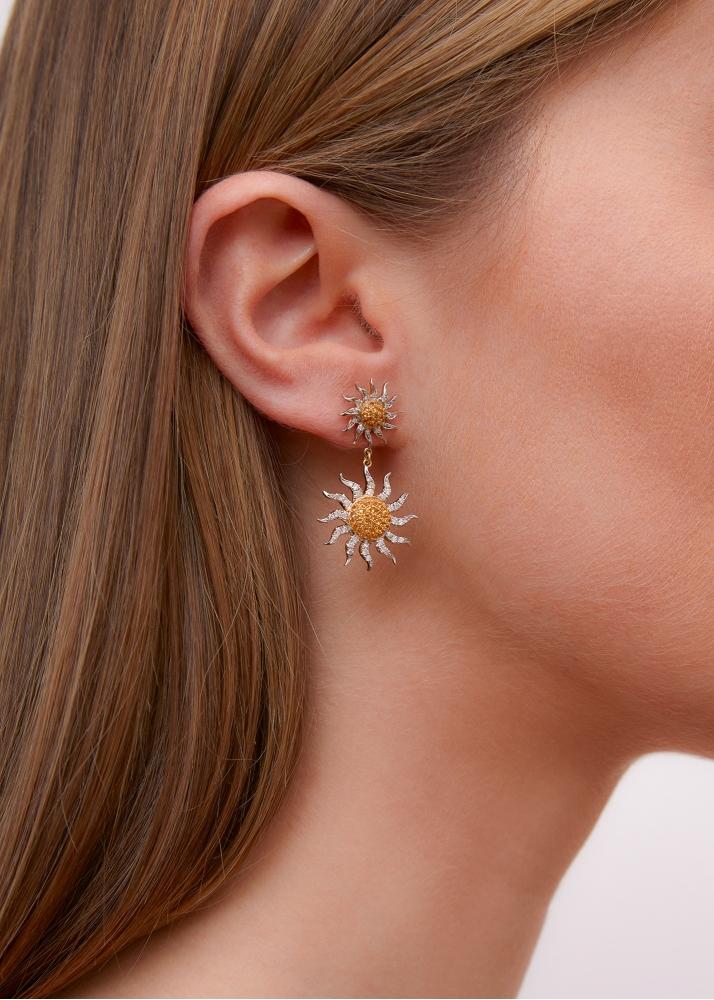 Yvonne Léon Paire De Boucles D'oreille Longues Soleil 2 Ors