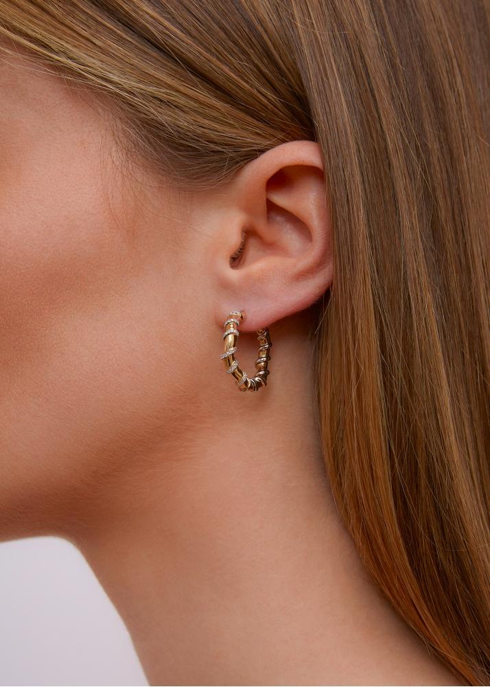 Yvonne Léon Paire De Créoles Twistées Gold Diamants Or Jaune