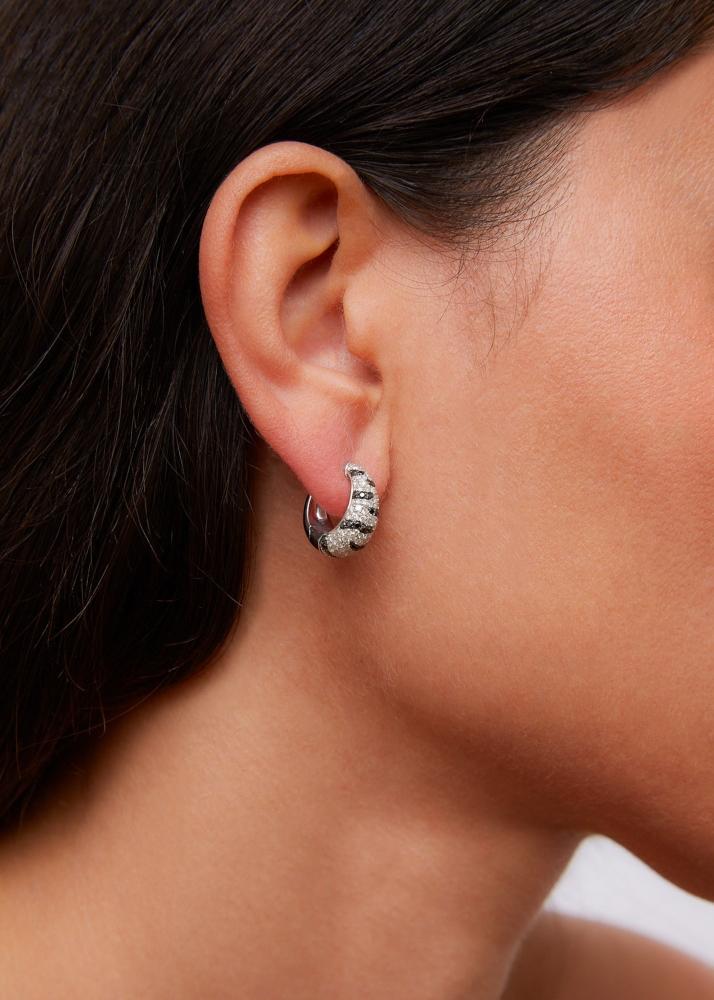 Yvonne Léon Paire De Créoles Zèbre Diamants Gm Or Blanc