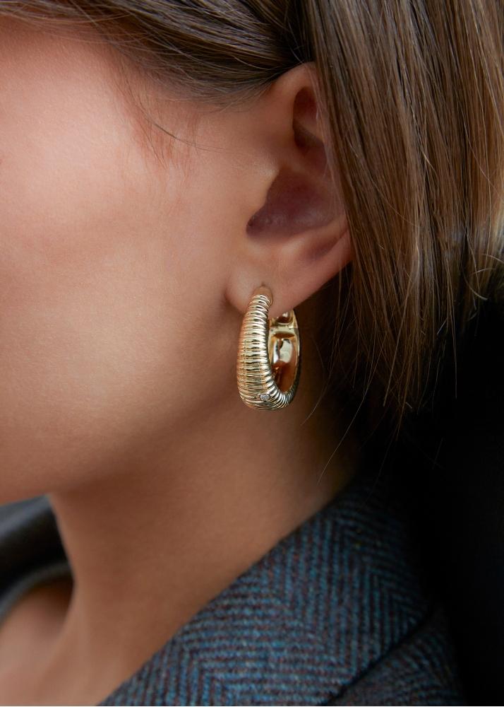 Yvonne Léon Paire De Maxi Créoles Berlingot Or Jaune